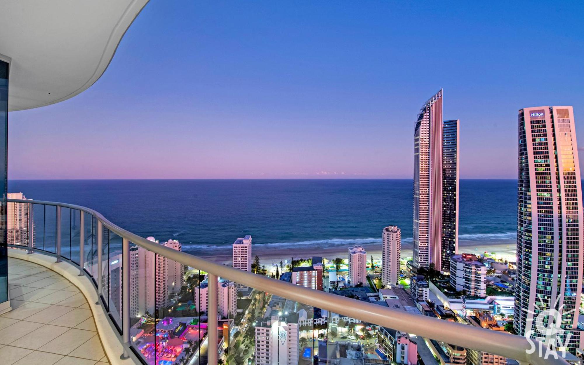 Chevron Renaissance Surfers Paradise Mid Week Madness Deal - Q Stay Голд-Кост Экстерьер фото