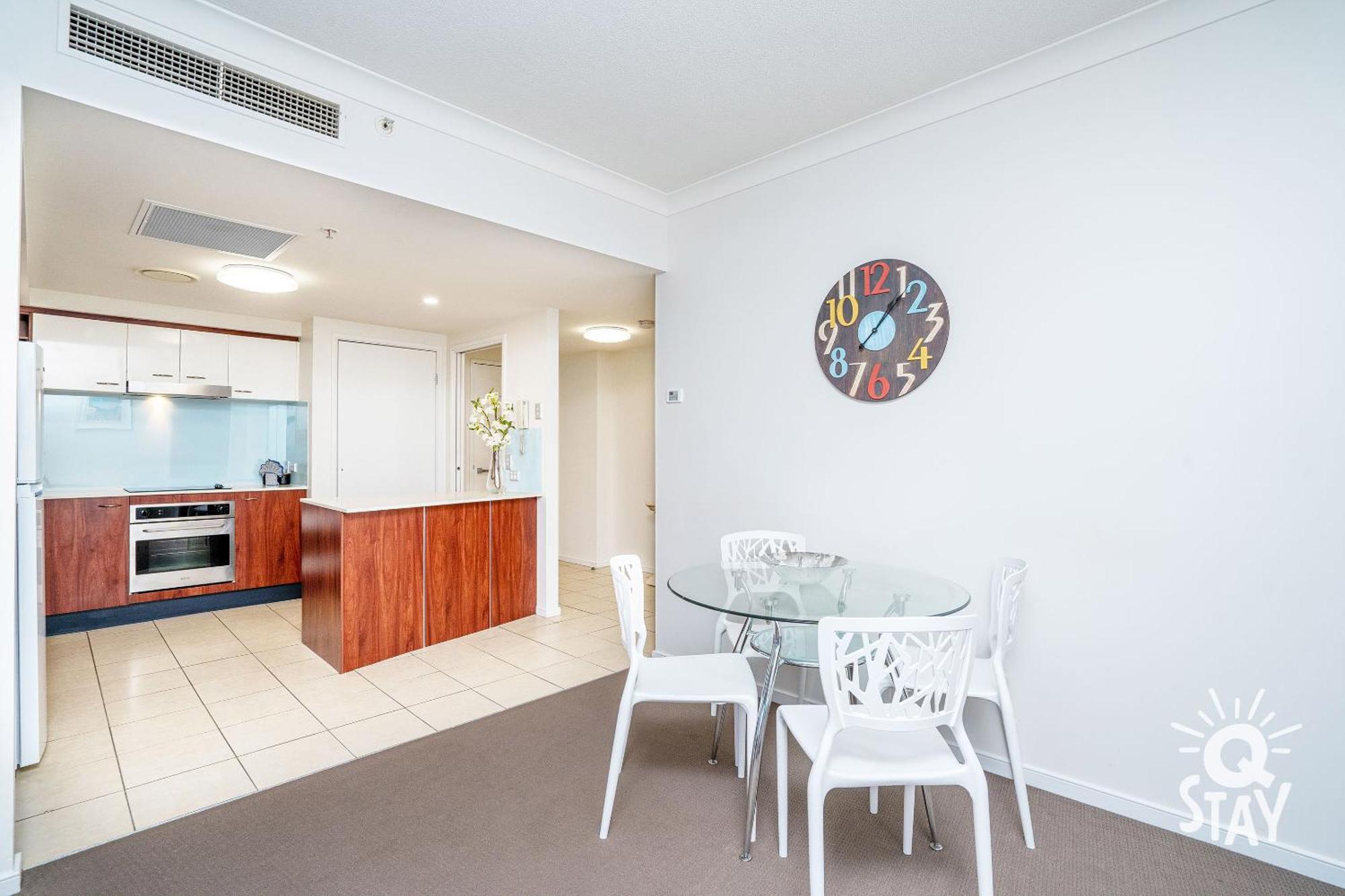Chevron Renaissance Surfers Paradise Mid Week Madness Deal - Q Stay Голд-Кост Экстерьер фото